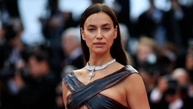 Irina Shayk provoziert in Cannes in Spitzen-Unterwäsche