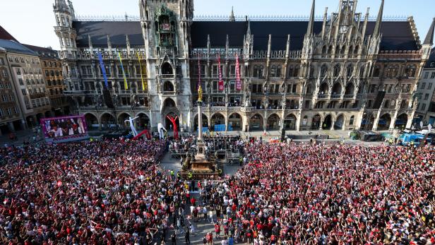 Bayern im Umbruch: Erst Chaos, dann Feier, jetzt Neustart