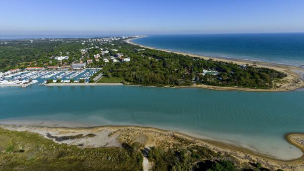 Alkohol-Exzesse in Lignano: 25 betrunkene Österreicher bestraft