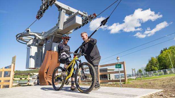 Zwei Bikelifte bringen die Mountainbiker und Downhillfahrer auf die Wexl-Trails.