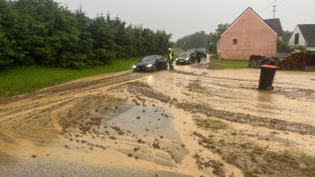 Starker Regen hält Feuerwehren im Burgenland in Atem