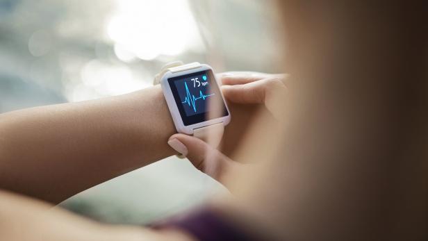 Smartwatches können Parkinson-Erkrankung 7 Jahre früher erkennen