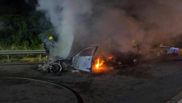 Pkw auf A1 im Bezirk Melk in Brand geraten
