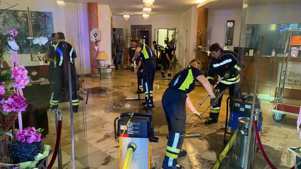 Überflutungsalarm in Innenstadt: Hotel überschwemmt