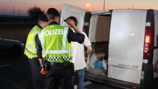 Nickelsdorf, Polizei, Kontrolle, Schlepper, Flüchtlinge