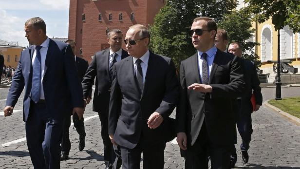 Sinkende Zustimmung: Präsident Putin und Premier Medwedew.
