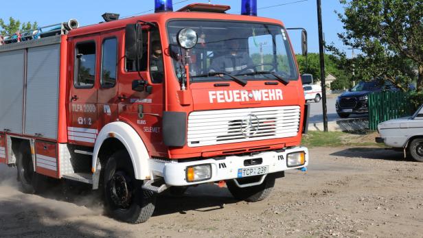 Österreichisches Feuerwehrauto in Selemet