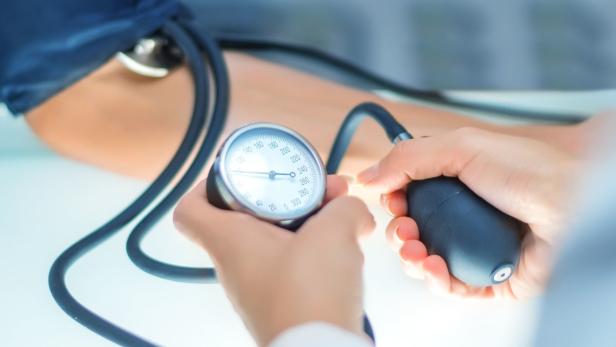 Bluthochdruck: Die wichtigsten Fragen und Antworten zu Risiken und Therapien