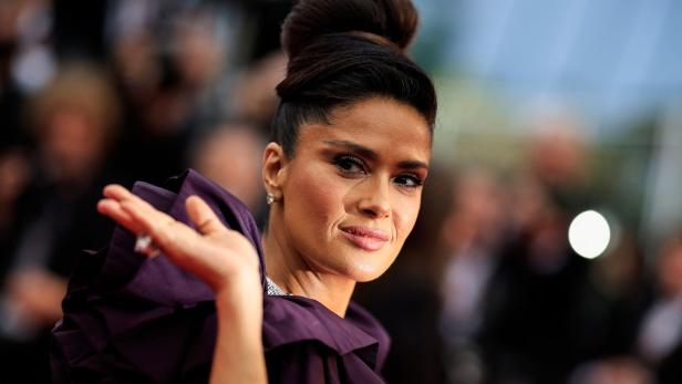 Salma Hayek zeigt ihre "ekelhafte und groteske" Seite