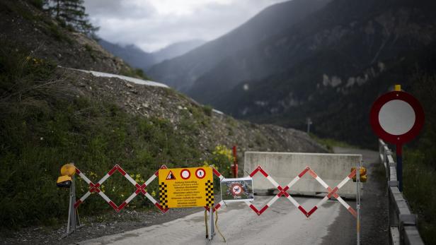 Nächster Berg zerbröckelt: Felsmassen verfehlten Bergdorf nur knapp