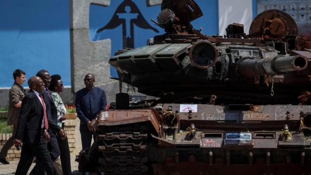 Afrikanische Staats- und Regierungschefs besuchen die Ukraine.