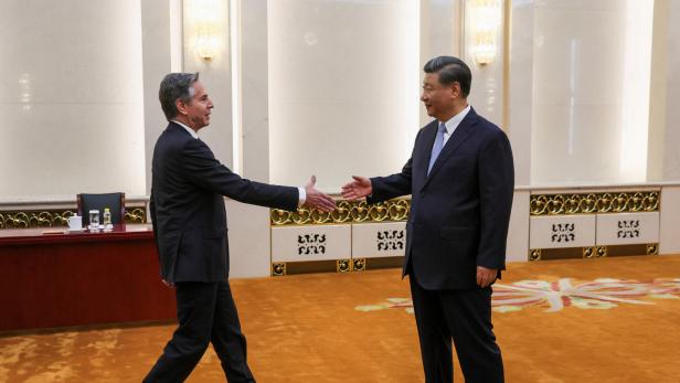 Handschlag: Blinken und Xi Jinping