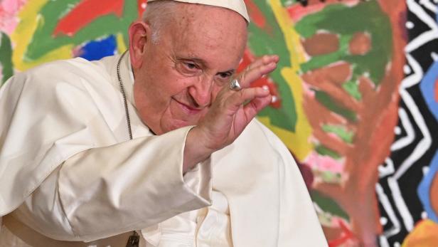 Vatikan lässt Zölibat und Frauendiakonat debattieren
