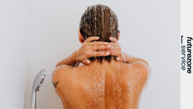Auf eine eiskalte Dusche sollte man während einer Hitzewelle verzichten.