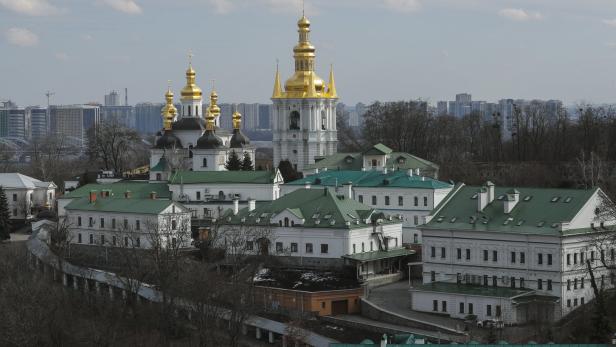 Selenskij und die Mönche: Orthodoxe kämpfen um Kiews Höhlenkloster