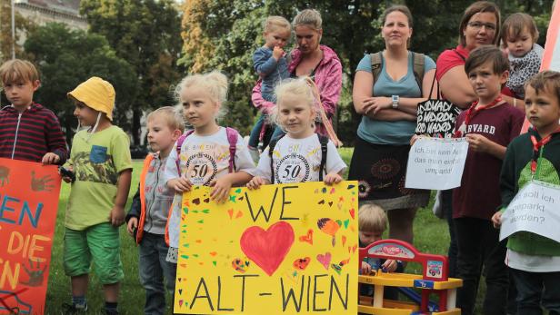 Proteste: Ende September forderten betroffene Eltern eine Lösung