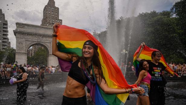 Feiernde bei der Pride-Parade in New York