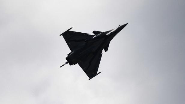 Nachdem Frankreich aus dem Eurofighter-Konsortium ausgestiegen war, wurde die Rafale (französisch für Böe) beinahe im französischen Alleingang entwickelt.