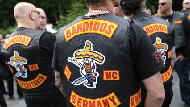 Symbolbild: Die Farben der Bandidos sind Rot und Gold. Auf ihren Kutten tragen sie Aufnäher mit einem mexikanischen Banditen