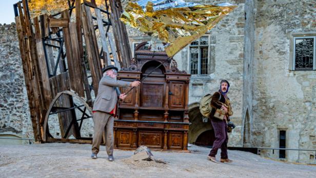 Perchtoldsdorf: Ein trauriger Ritter in den Sand gesetzt