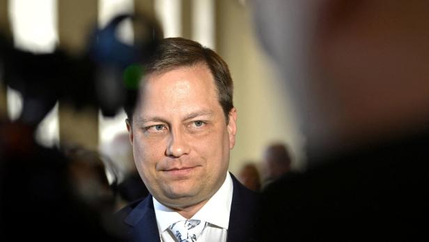Finnischer Wirtschaftsminister wegen Nazi-Skandal zurückgetreten