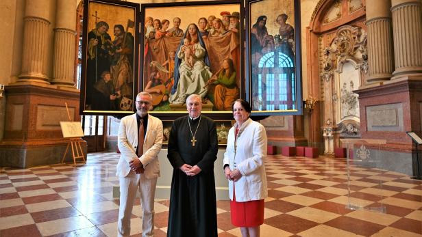 Stift Klosterneuburg: Petrus mit Baseballkapperl