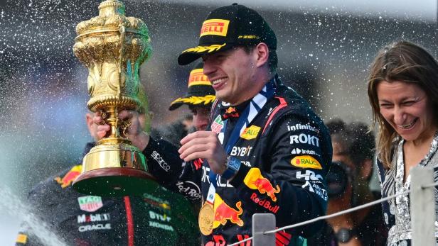 Unschlagbar: Verstappen darf wieder feiern