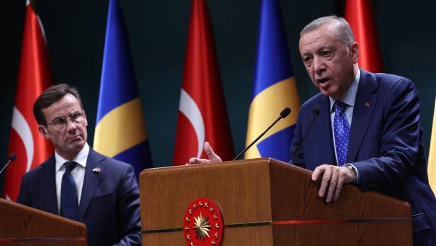 Erdoğan zieht bei den NATO-Verhandlungen mit Schweden wieder alle Register