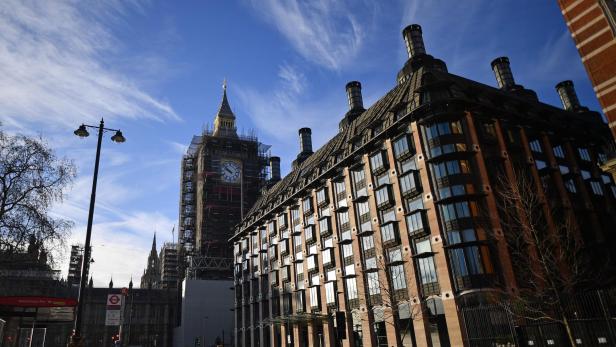 Glasdach im Parlament in London eingebrochen