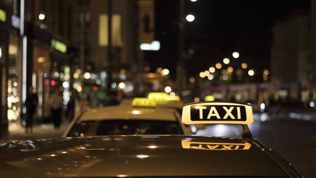 Wiener Taxifahrer stahl teure Uhren von Fahrgästen
