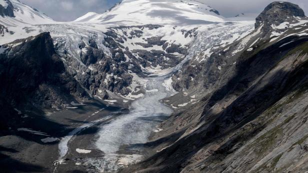 AUSTRIA-CLIMATE-MOUNTAINS-GLACIER AUSTRIA-CLIMATE-MOUNTAINS-GLACIER