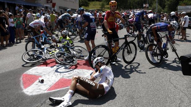 Wegen Handyfoto: Zuschauer löst Massensturz bei Tour de France aus