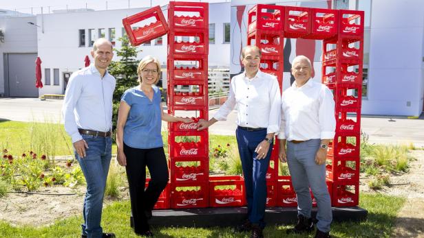 Offiziell eröffnet wurde die neue Abfüllanlage in Edelstal am Dienstag dieser Woche. Mit dabei: Klimaschutzministerin Leonore Gewessler.