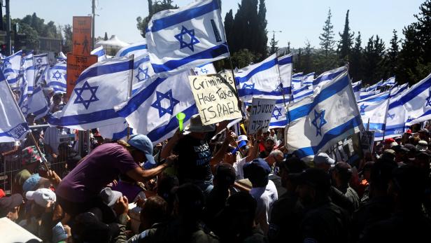Trotz massiver Proteste: Israel bringt umstrittene Justizreform auf den Weg
