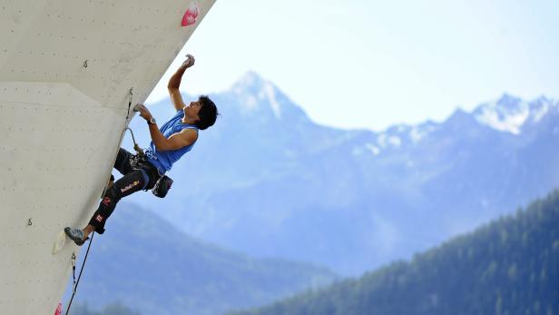 David Lama war fünf, als ihn Himalajaveteran Peter Habeler zum ersten Mal beim Klettern beobachtete. Sein Urteil: Der Bub habe ein außergewöhnliches Gefühl für den Felsen (Im Bild: Qualifikation der Kletter-EM in Imst 2010).