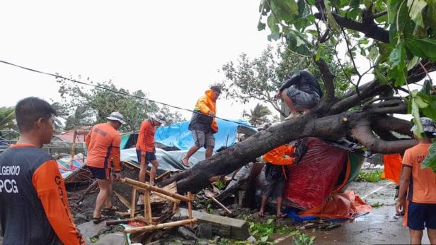 Taifun "Doksuri" hat den Norden der Philippinen erreicht