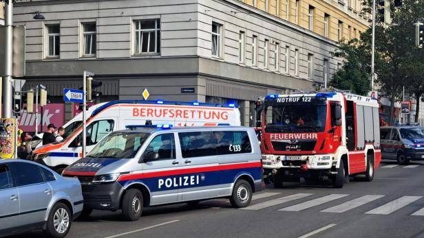 69-Jähriger krachte in Meidling mit seinem Wagen in ein Gebäude