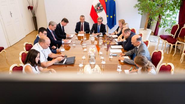 Krisenteams, Vorbereitung, Außenministerium