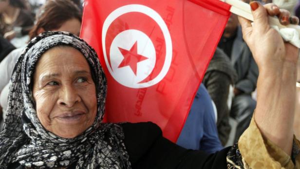 Tunesier wählen zum ersten Mal
