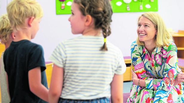 Christine Haberlander (r.) will Oberösterreich zum Kinderland Nr. 1 machen