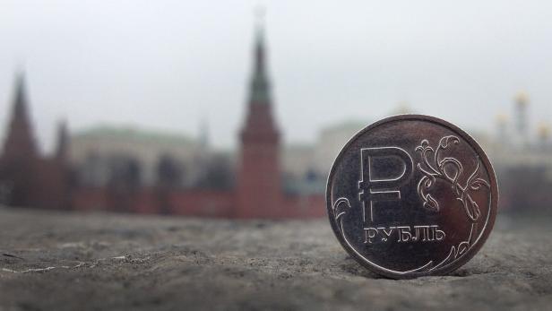 Der Rubel stürzt ab: Wie lange kann Putin seinen Krieg noch finanzieren?