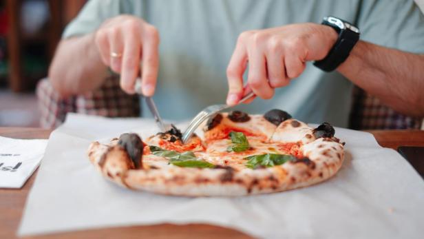 14-Jährige isst Pizza in Restaurant – und stirbt daraufhin