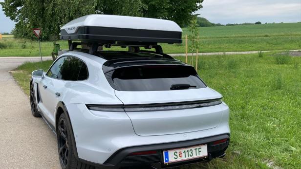 Ist das jetzt Glamping? Unterwegs mit Porsche und Dachzelt