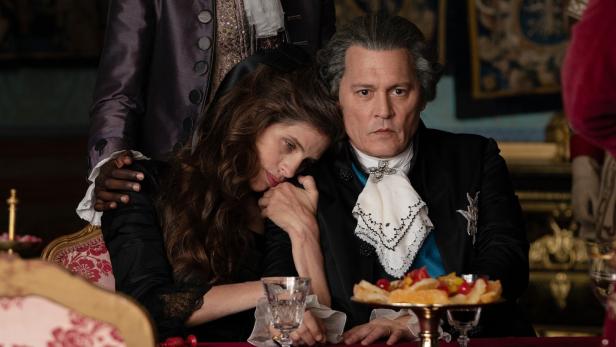 Maïwenn und Johnny Depp in „Jeanne du Barry – Die Favoritin des Königs“