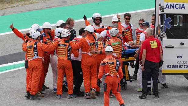 Horror-Crash in der MotoGP: Weltmeister von Konkurrent überfahren