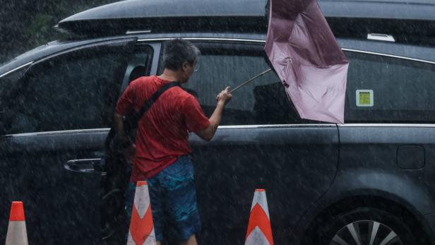 Taifun in Taiwan: Tausende evakuiert, dutzende verletzt