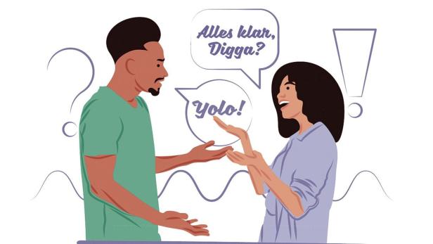 Ein Mann fragt eine Frau „Alles klar, Digga?“, woraufhin sie mit „Yolo!“ antwortet.