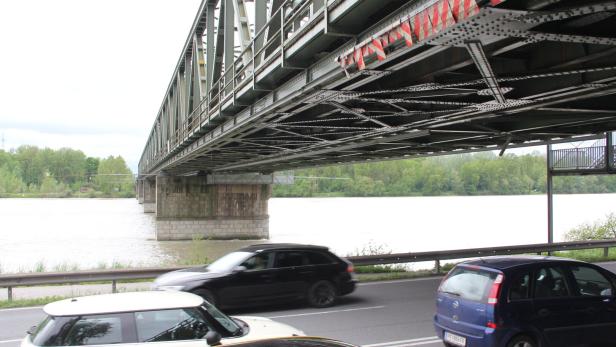 Alte Donaubrücke ist nur mehr befristet nutzbar