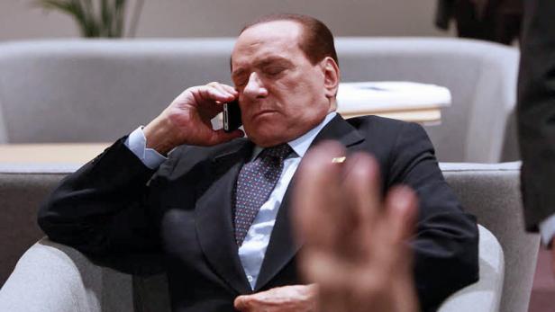 Rücktrittsgerüchte: Euro-Krise bringt Berlusconi ins Wanken