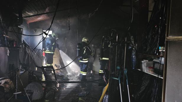 Explosion in Garage löste Großeinsatz der Feuerwehren in St. Pölten aus